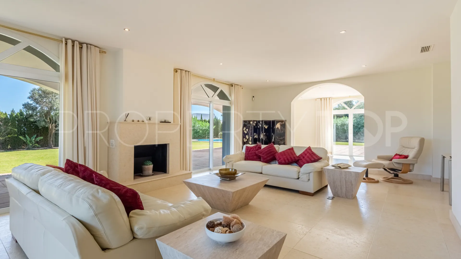 Zona L 5 bedrooms villa for sale