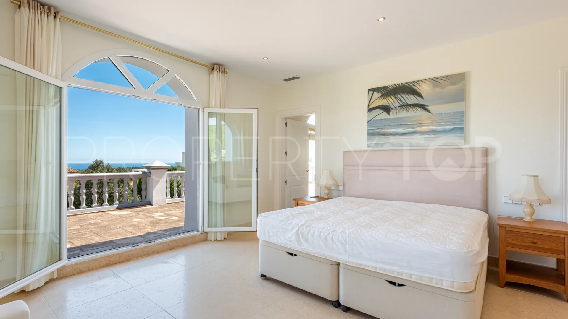 Zona L 5 bedrooms villa for sale