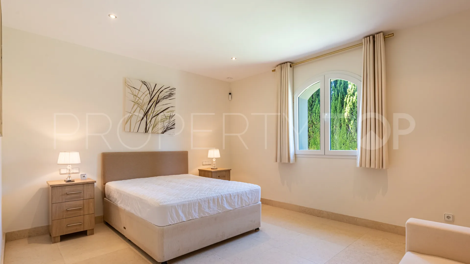 Zona L 5 bedrooms villa for sale