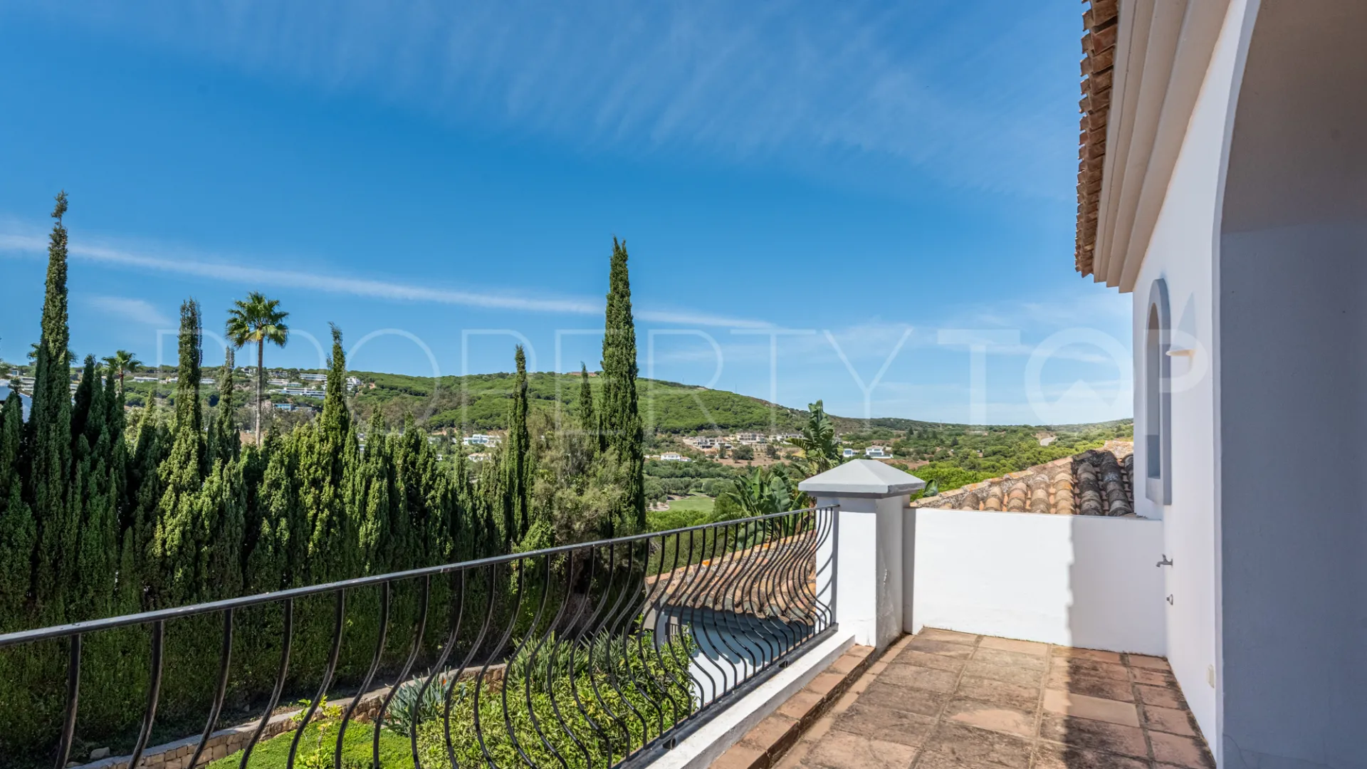 Zona L 5 bedrooms villa for sale