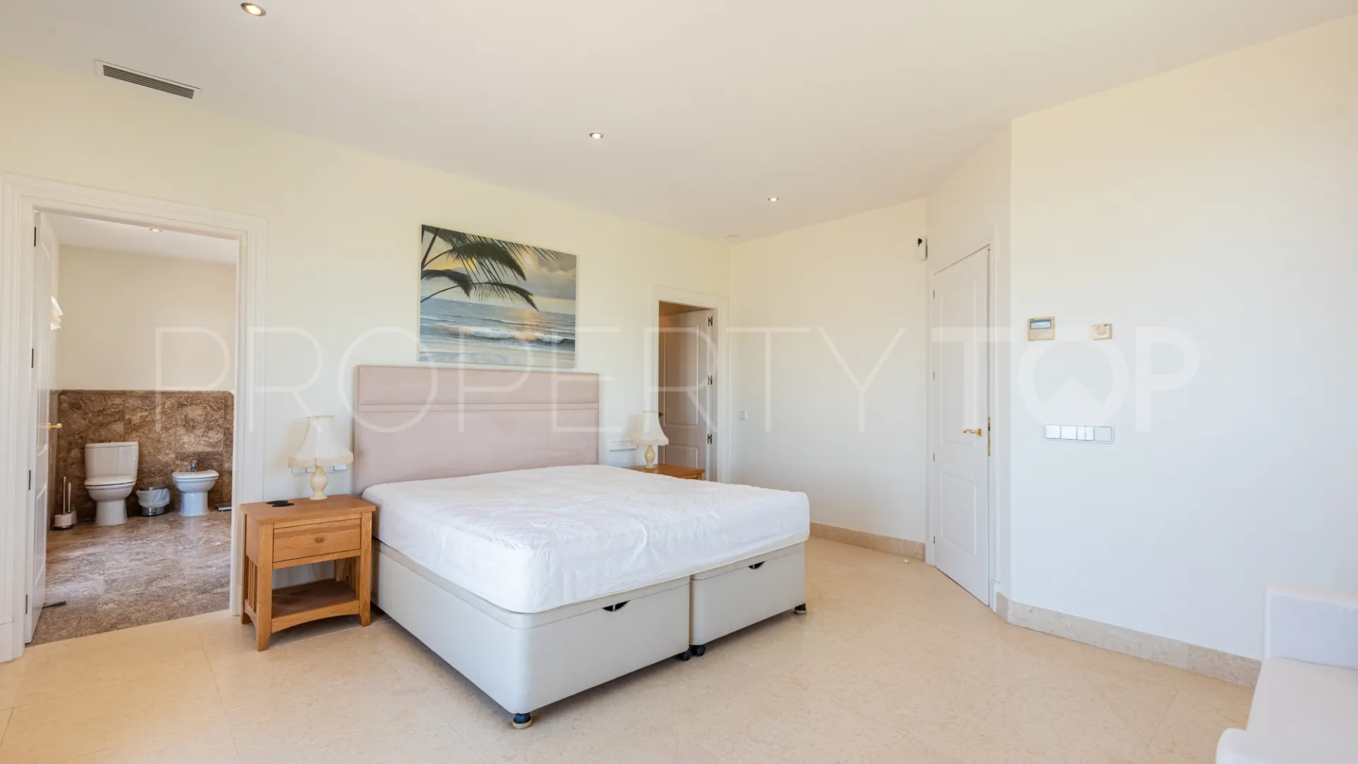 Zona L 5 bedrooms villa for sale