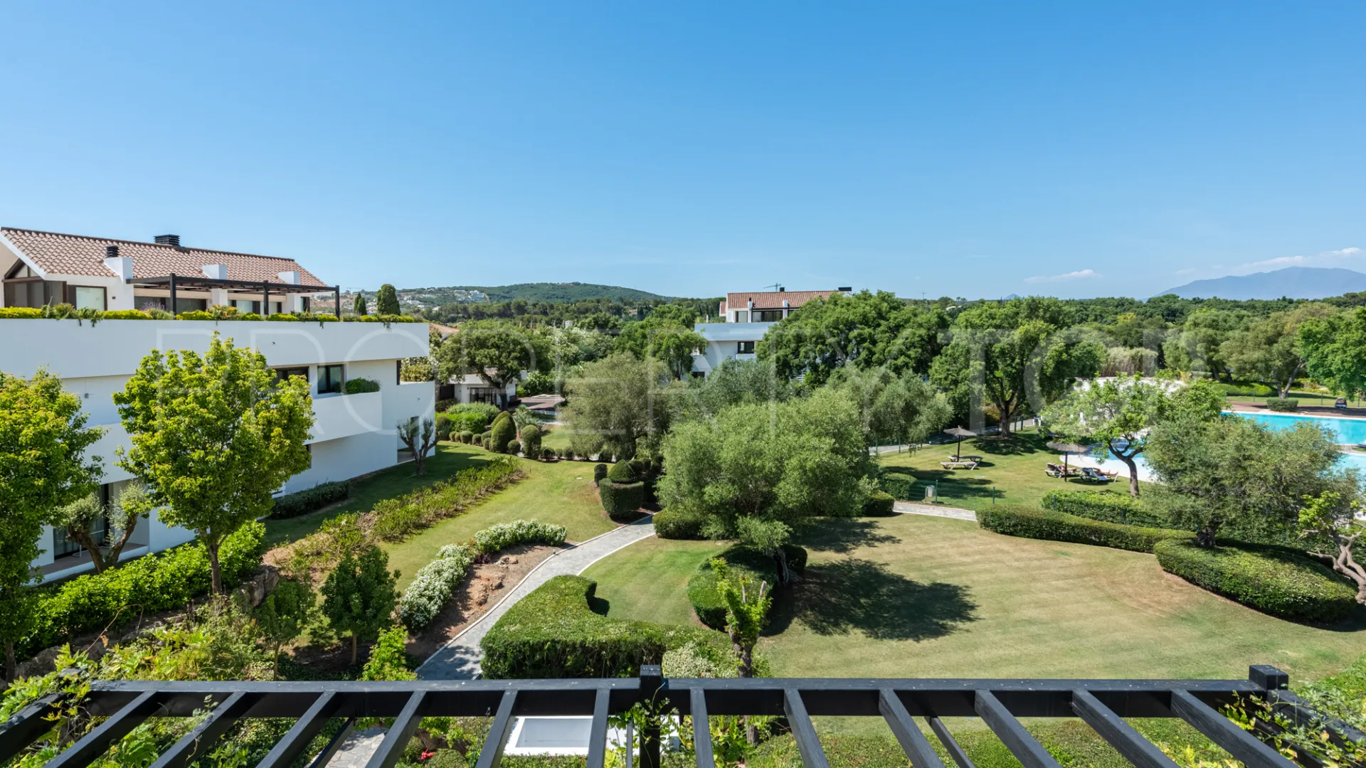 Hacienda de Valderrama 2 bedrooms duplex penthouse for sale
