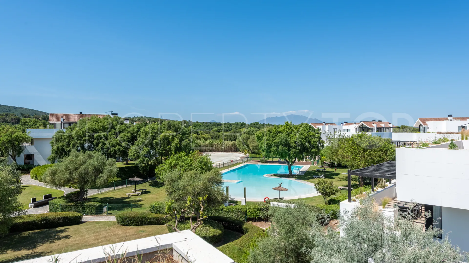 Hacienda de Valderrama 2 bedrooms duplex penthouse for sale