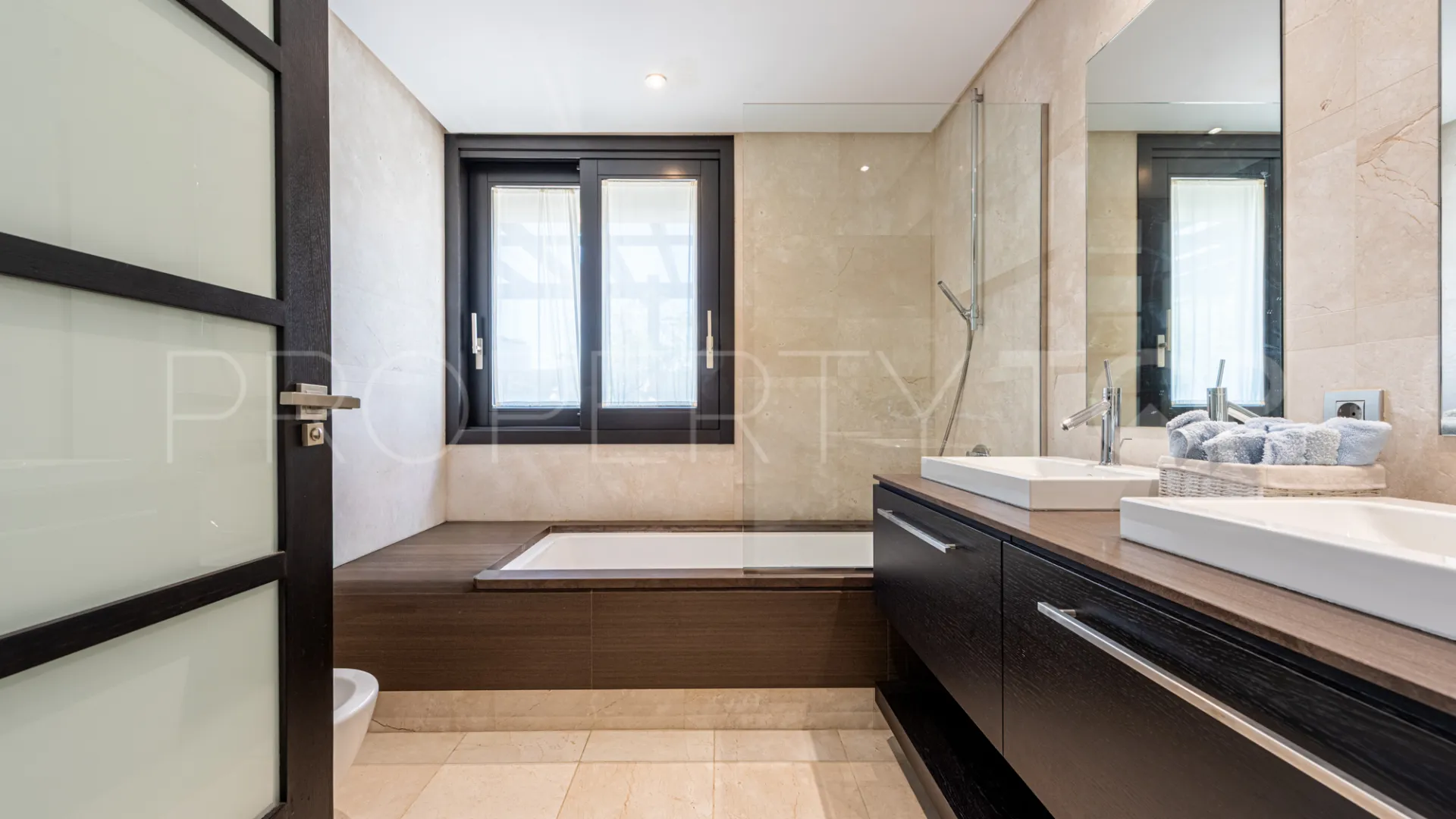 Hacienda de Valderrama 2 bedrooms duplex penthouse for sale