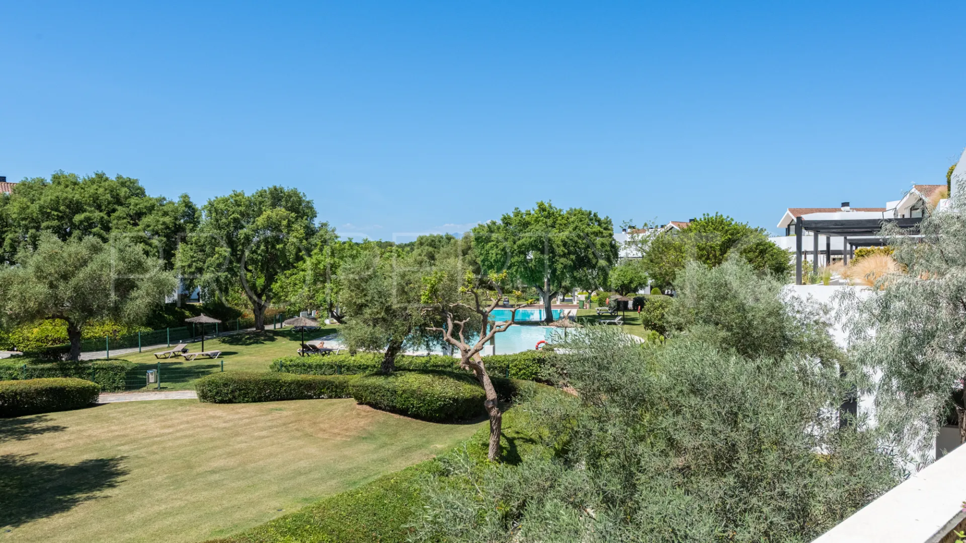 Hacienda de Valderrama 2 bedrooms duplex penthouse for sale