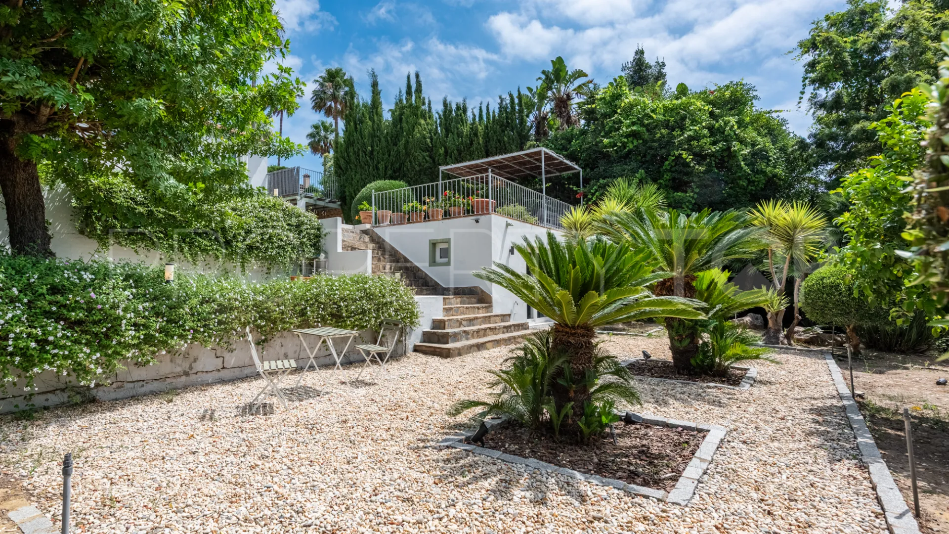 Zona F, villa en venta con 4 dormitorios