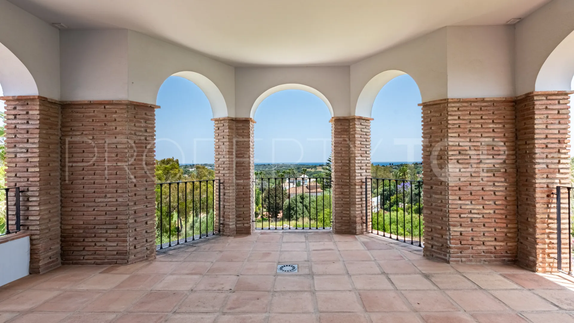 Villa en venta en Zona F