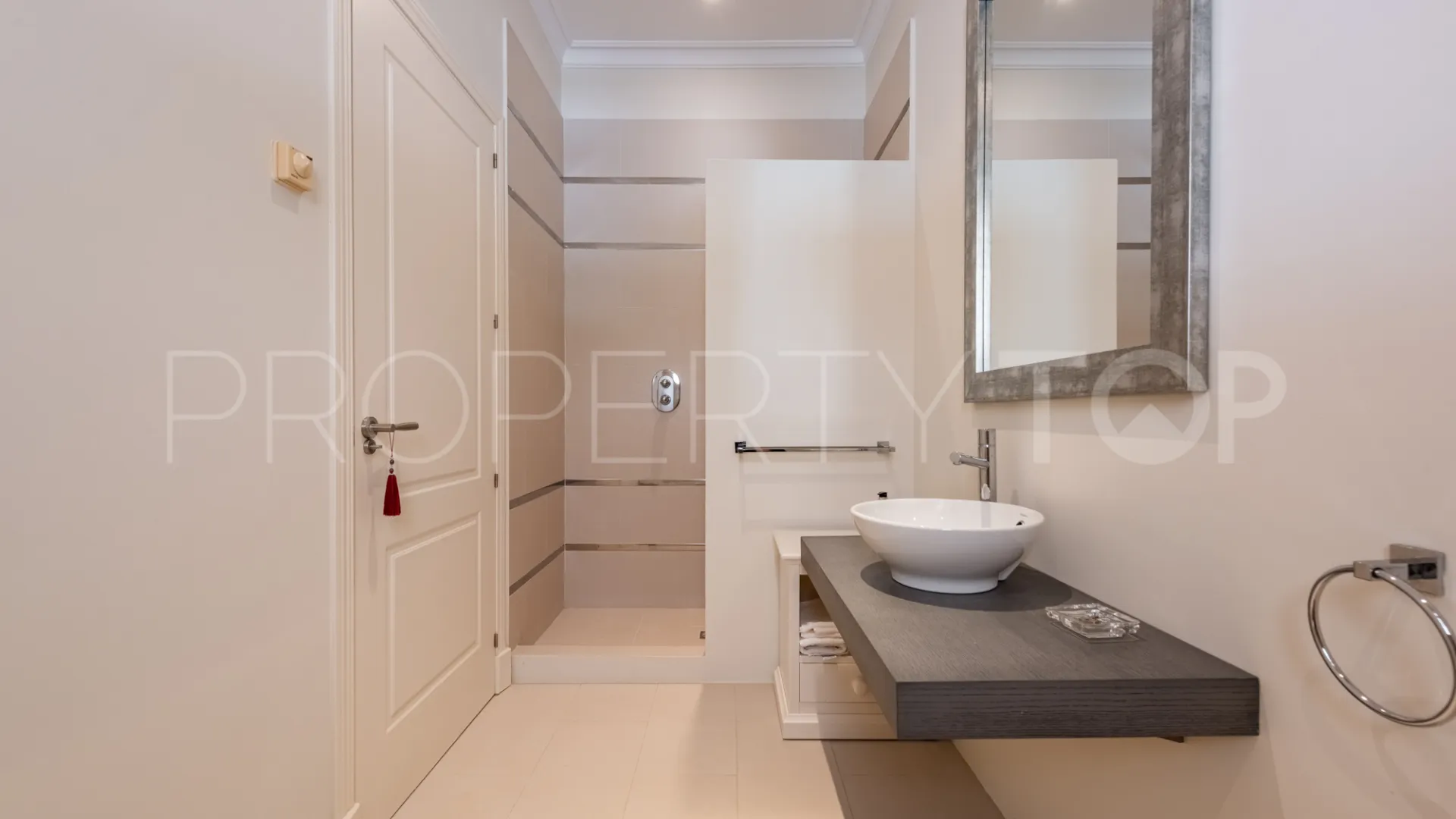 Villa en venta en Zona F