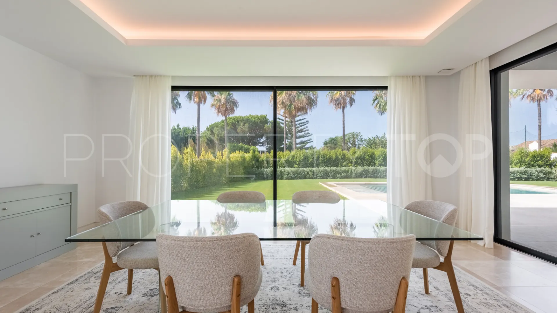 Villa a la venta en Zona F
