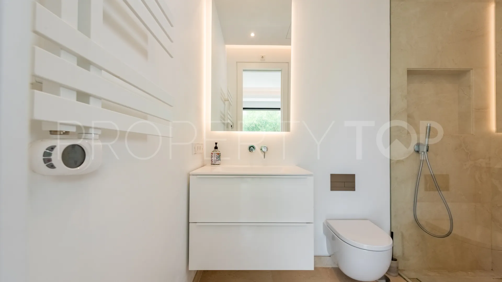 Villa a la venta en Zona F