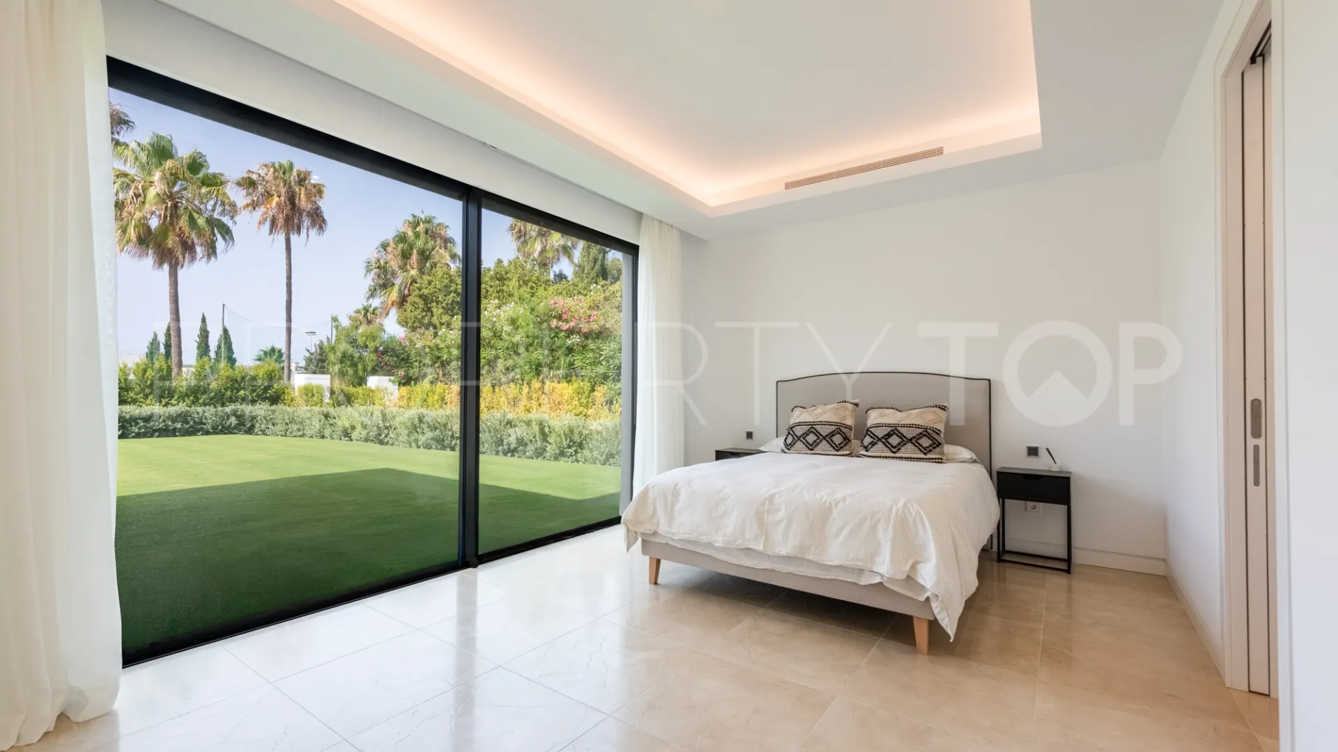 Villa a la venta en Zona F
