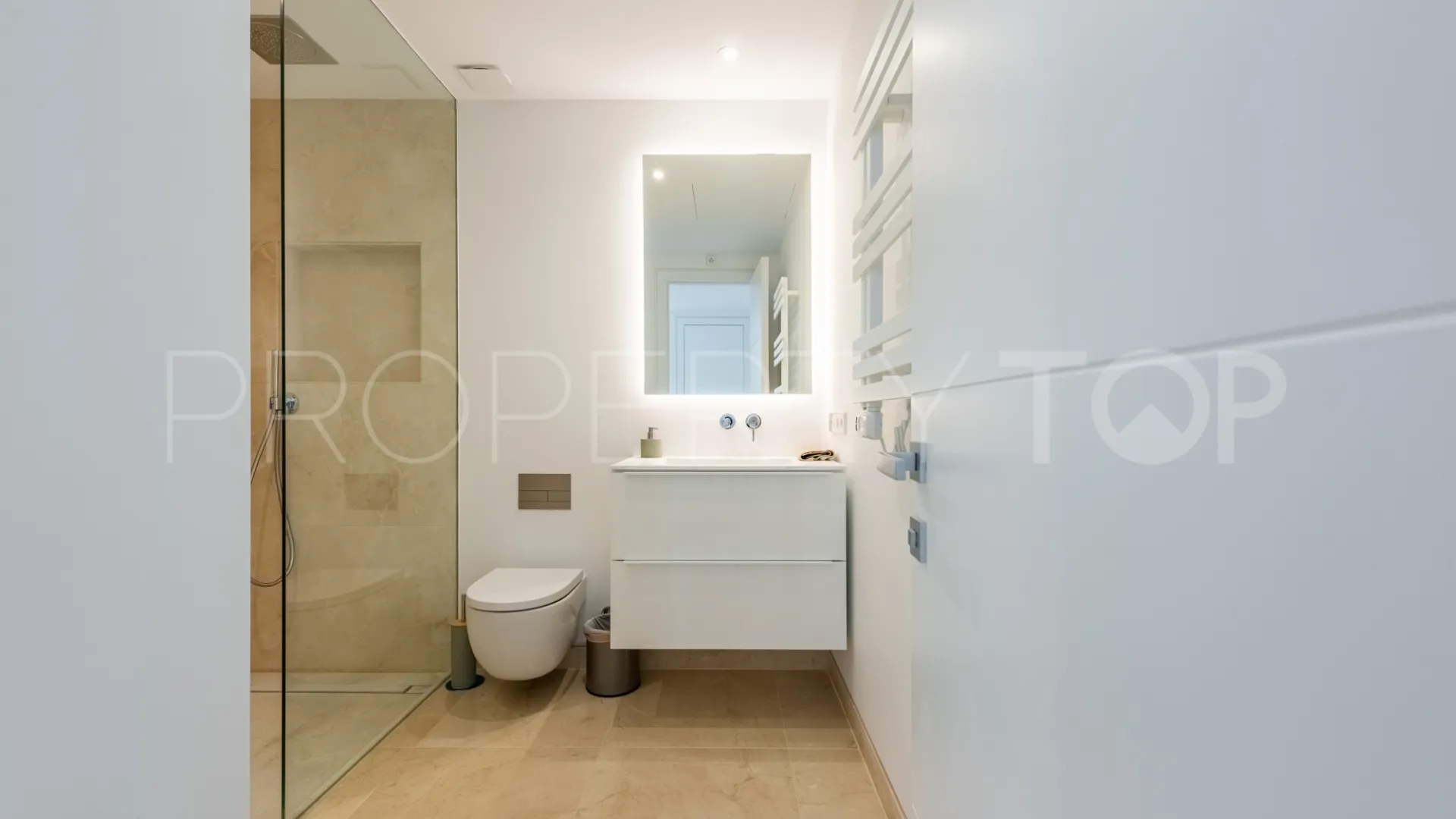 Villa a la venta en Zona F
