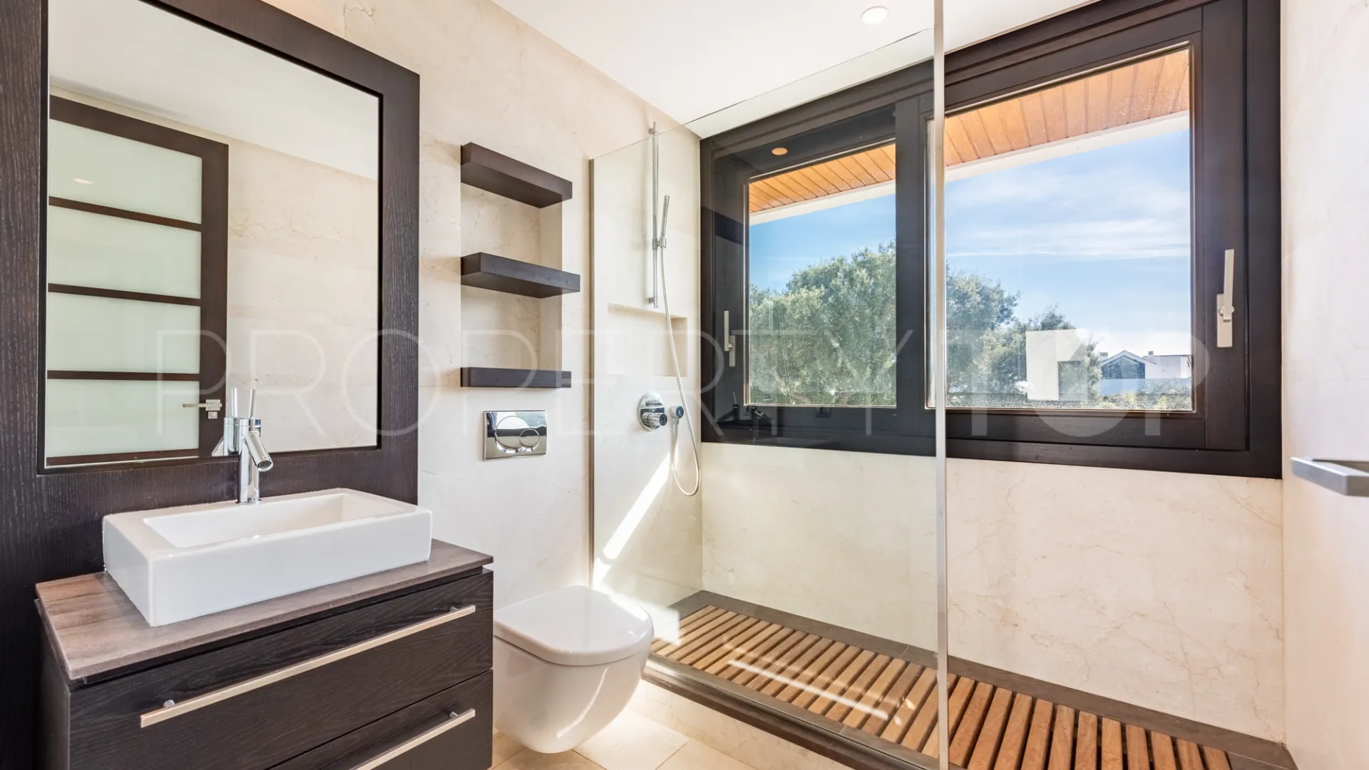 Buy duplex penthouse in Hacienda de Valderrama with 4 bedrooms