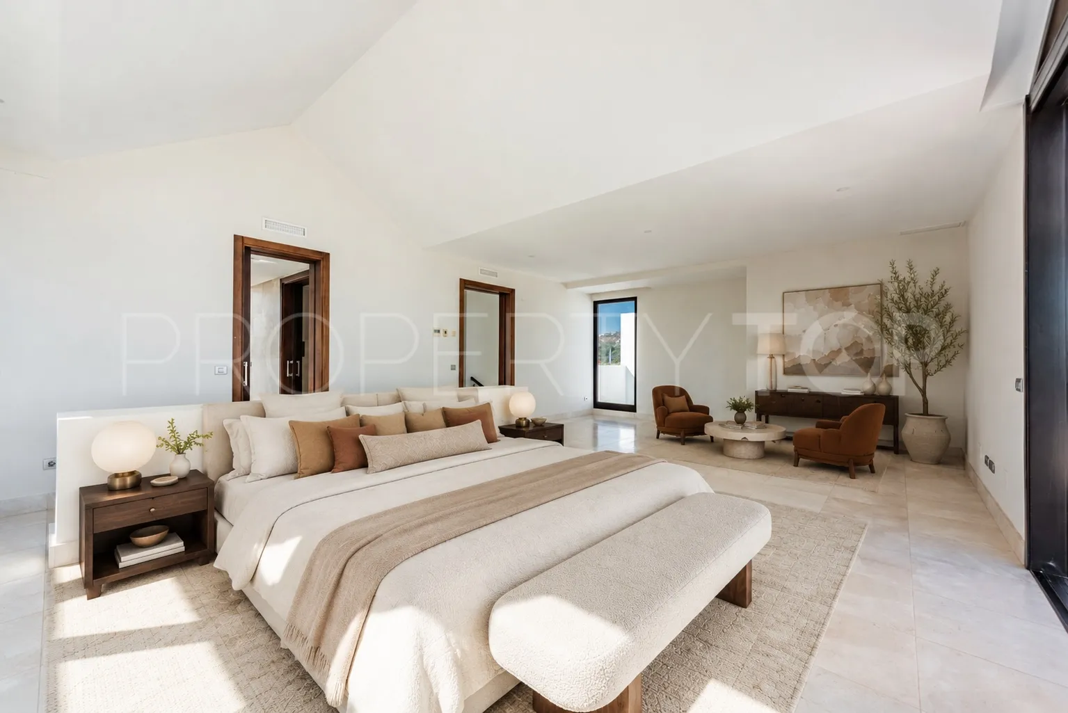 Atico duplex en venta de 4 dormitorios en Hacienda de Valderrama