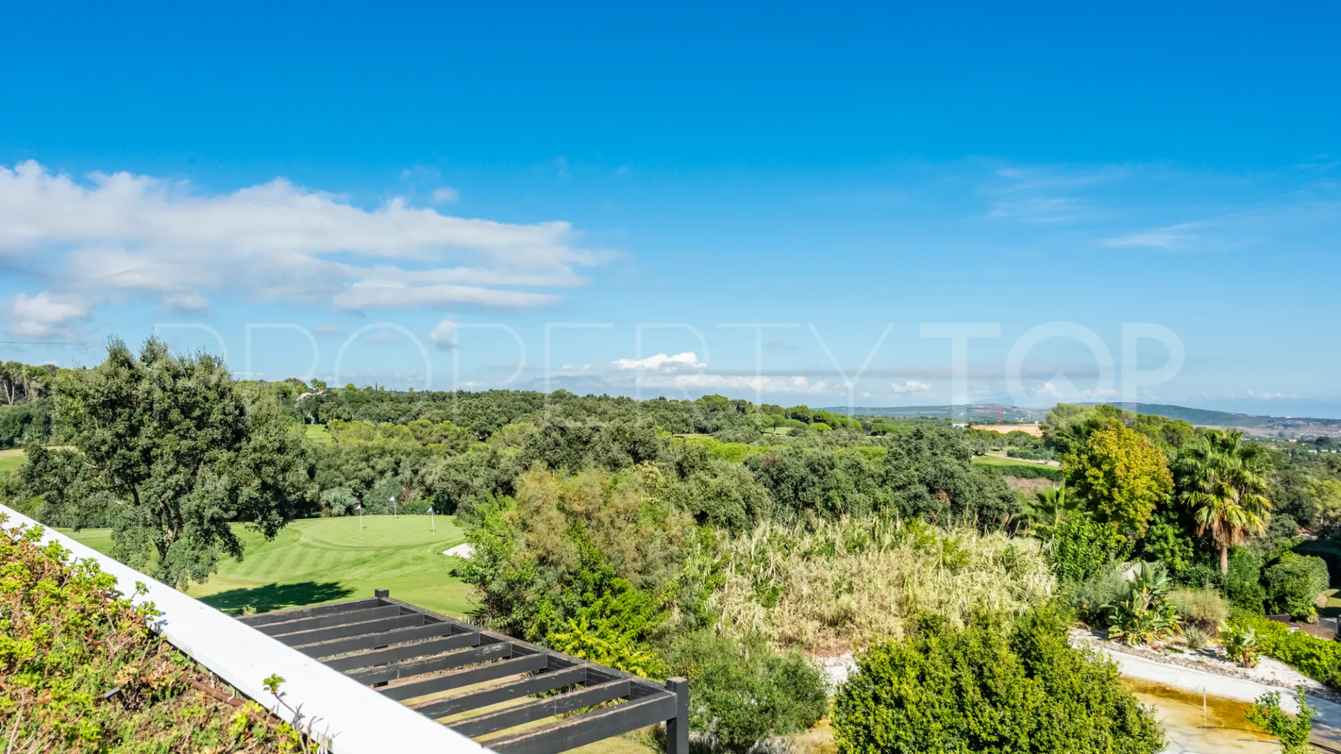 Buy duplex penthouse in Hacienda de Valderrama with 4 bedrooms