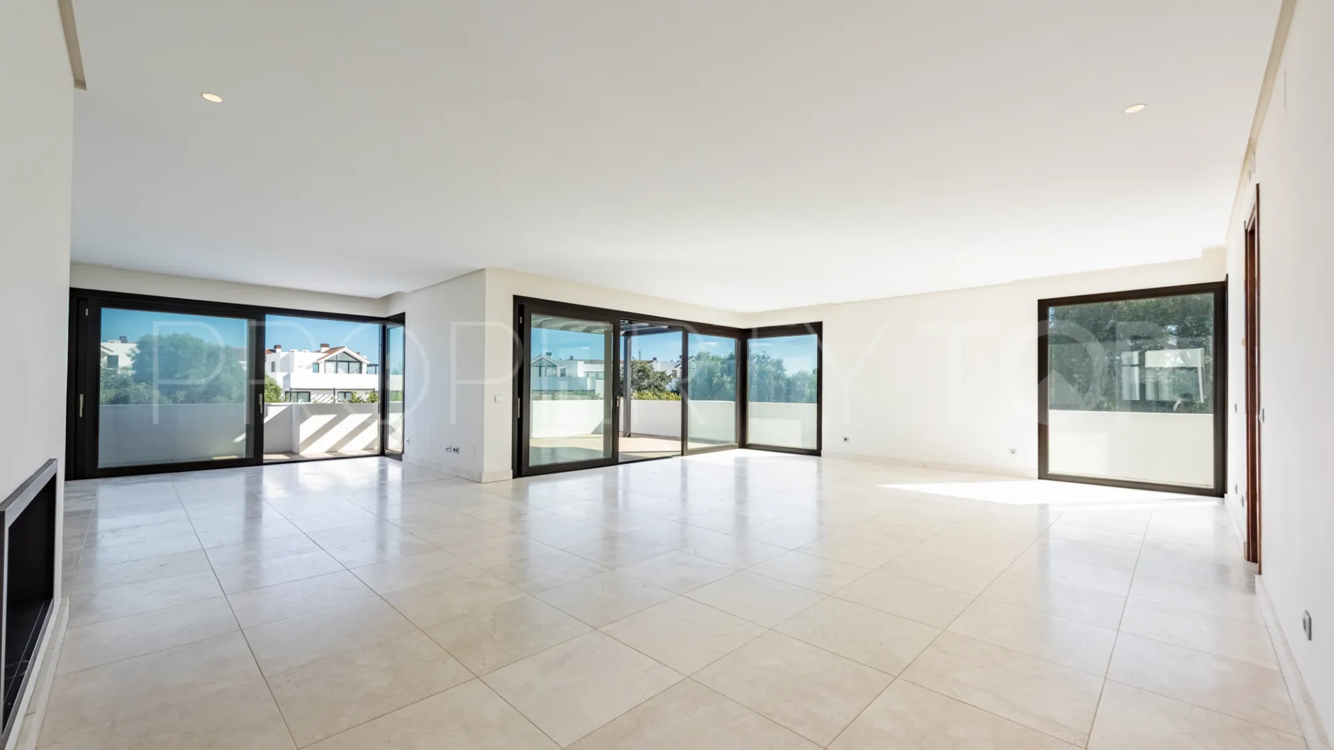 Buy duplex penthouse in Hacienda de Valderrama with 4 bedrooms