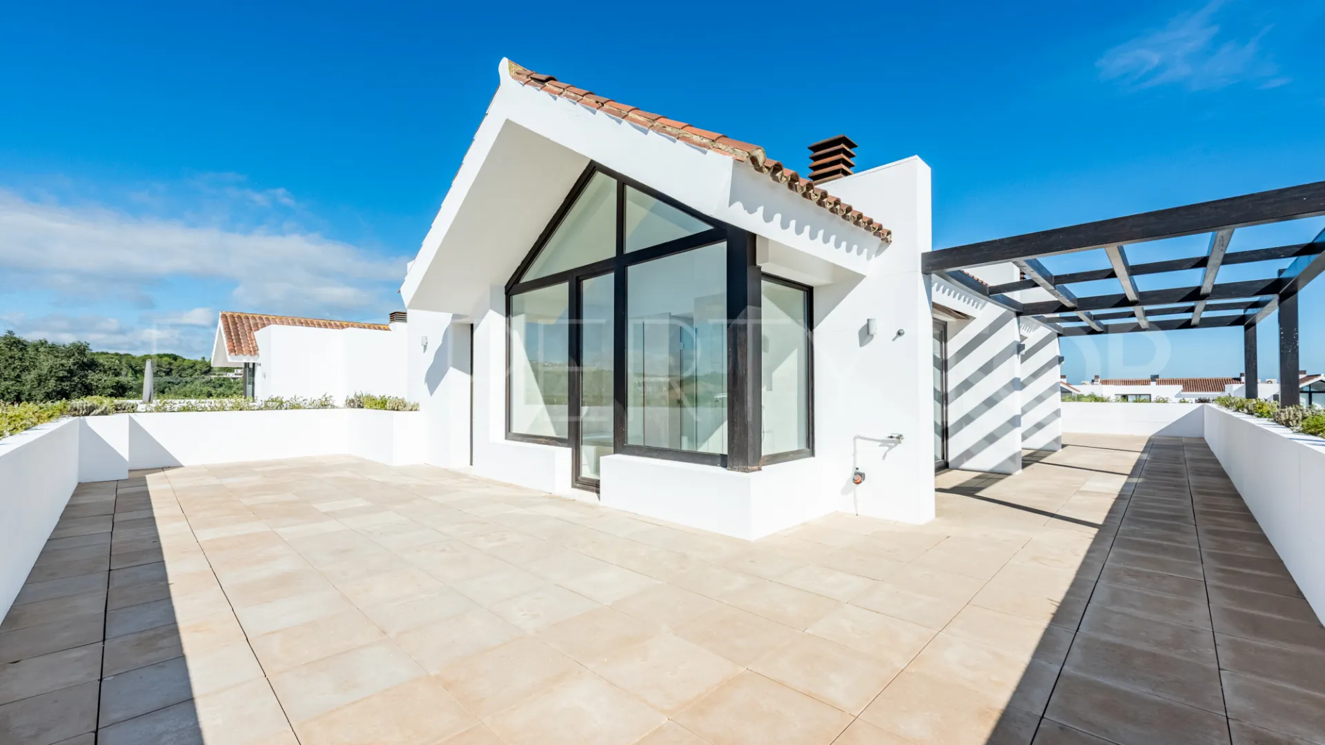 Buy duplex penthouse in Hacienda de Valderrama with 4 bedrooms