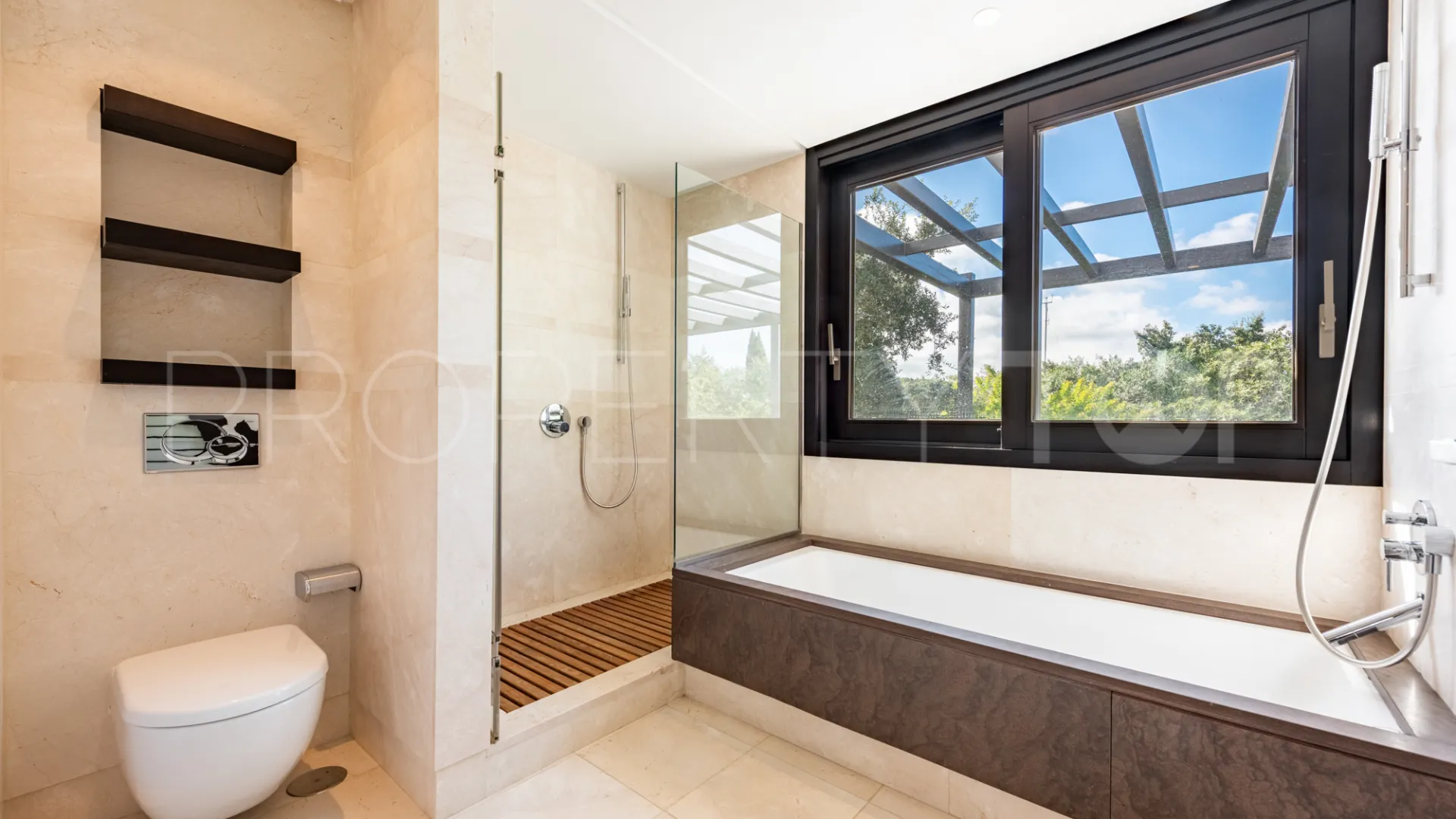 Buy duplex penthouse in Hacienda de Valderrama with 4 bedrooms