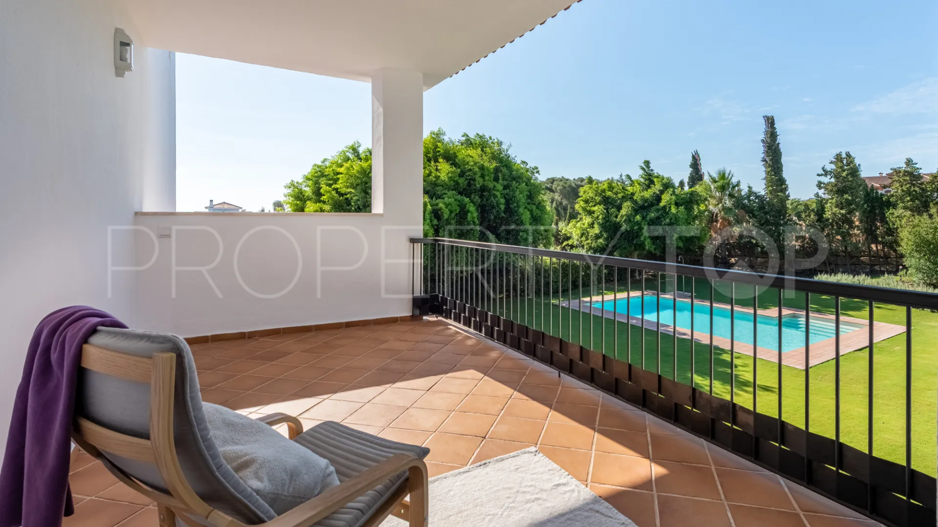 Villa de 4 dormitorios en venta en Zona L