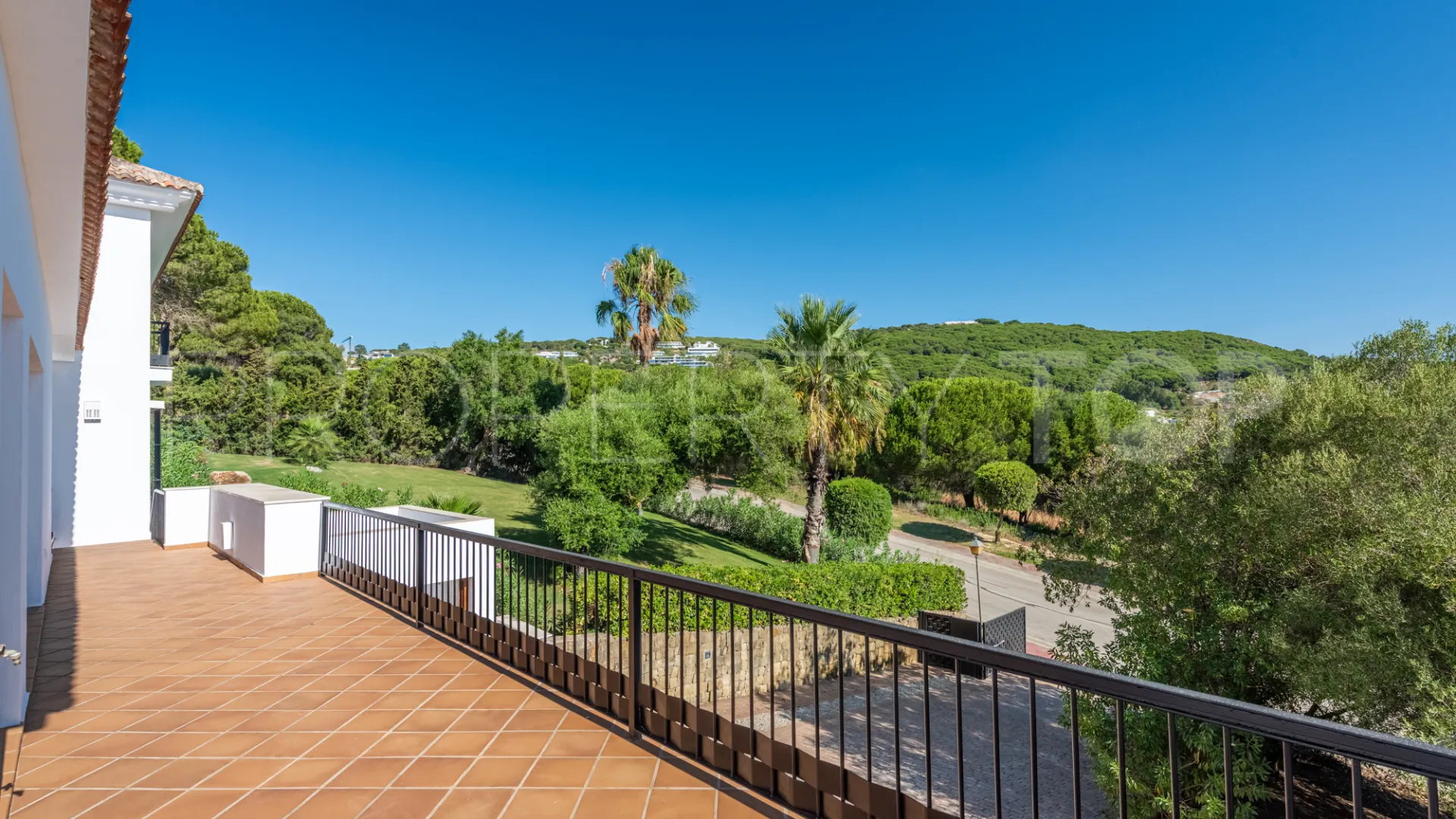 Villa de 4 dormitorios en venta en Zona L