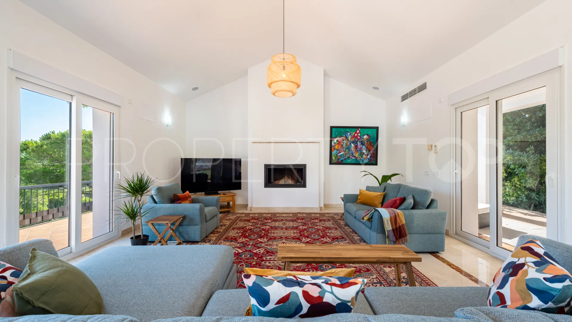 Villa de 4 dormitorios en venta en Zona L