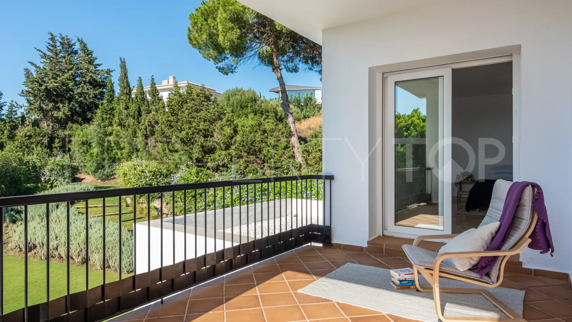 Villa de 4 dormitorios en venta en Zona L