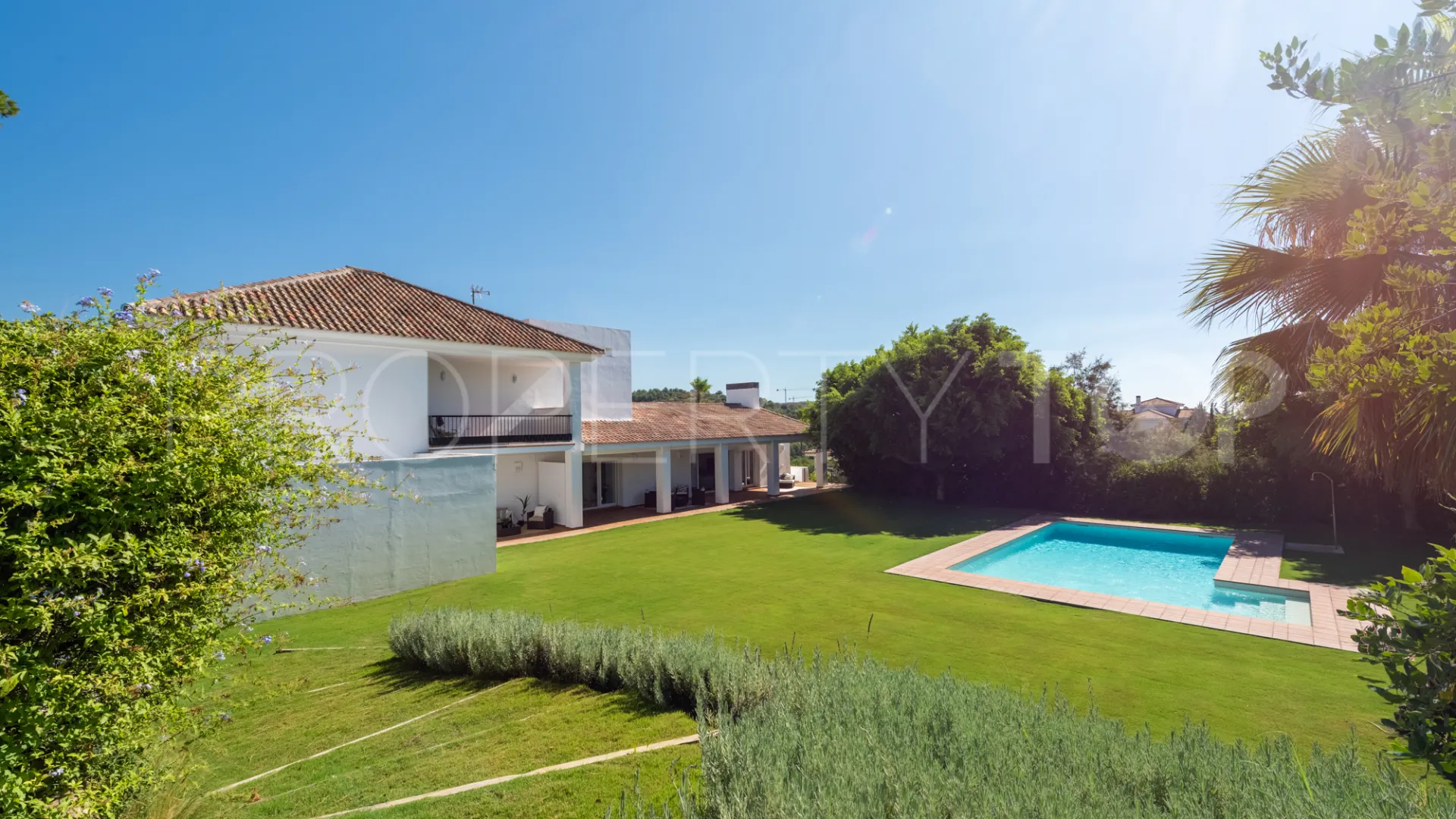 Villa de 4 dormitorios en venta en Zona L