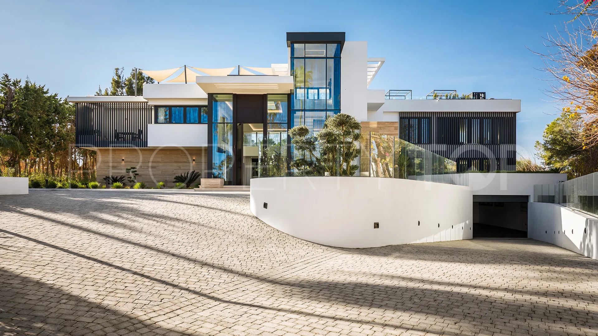 Villa for sale in Kings & Queens