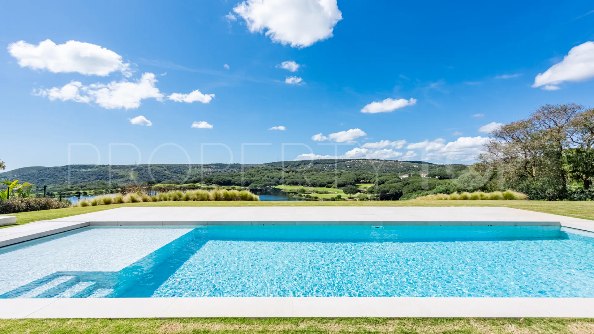 Comprar villa en Zona G