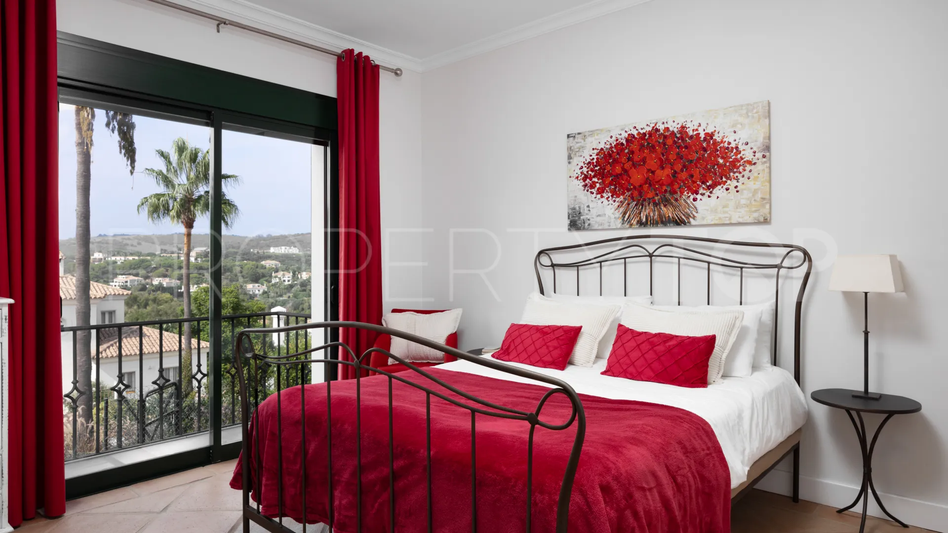 Villa for sale in Zona F with 4 bedrooms