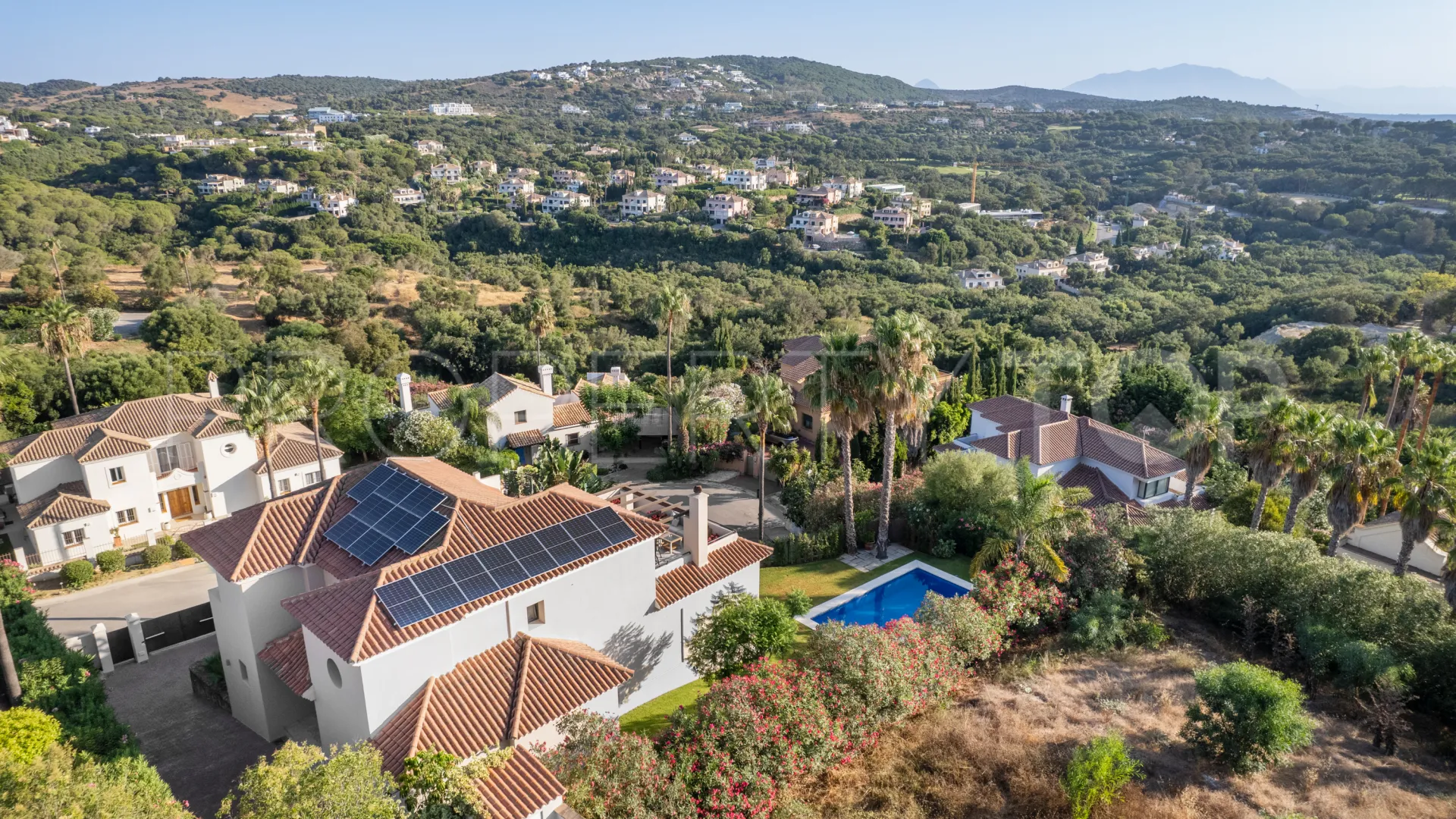Villa for sale in Zona F with 4 bedrooms
