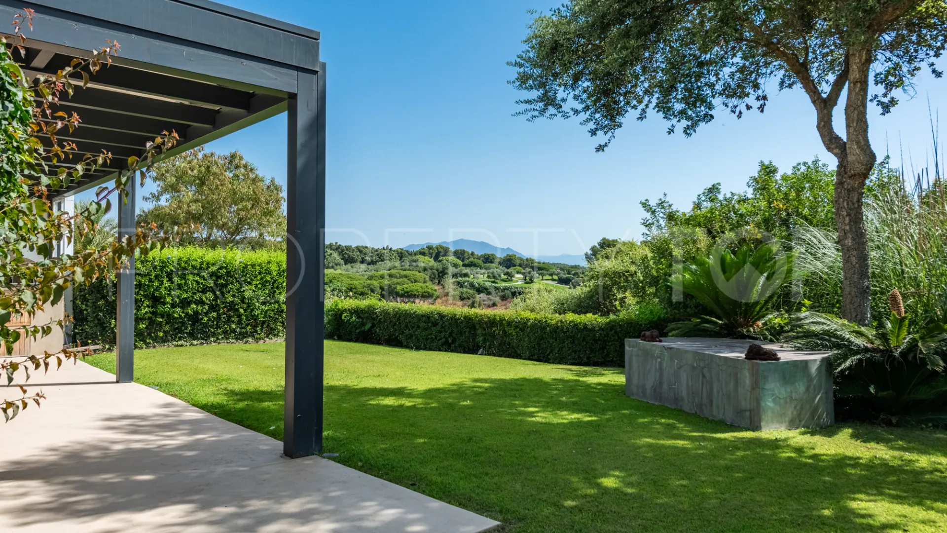 Se vende apartamento de 4 dormitorios en Hacienda de Valderrama