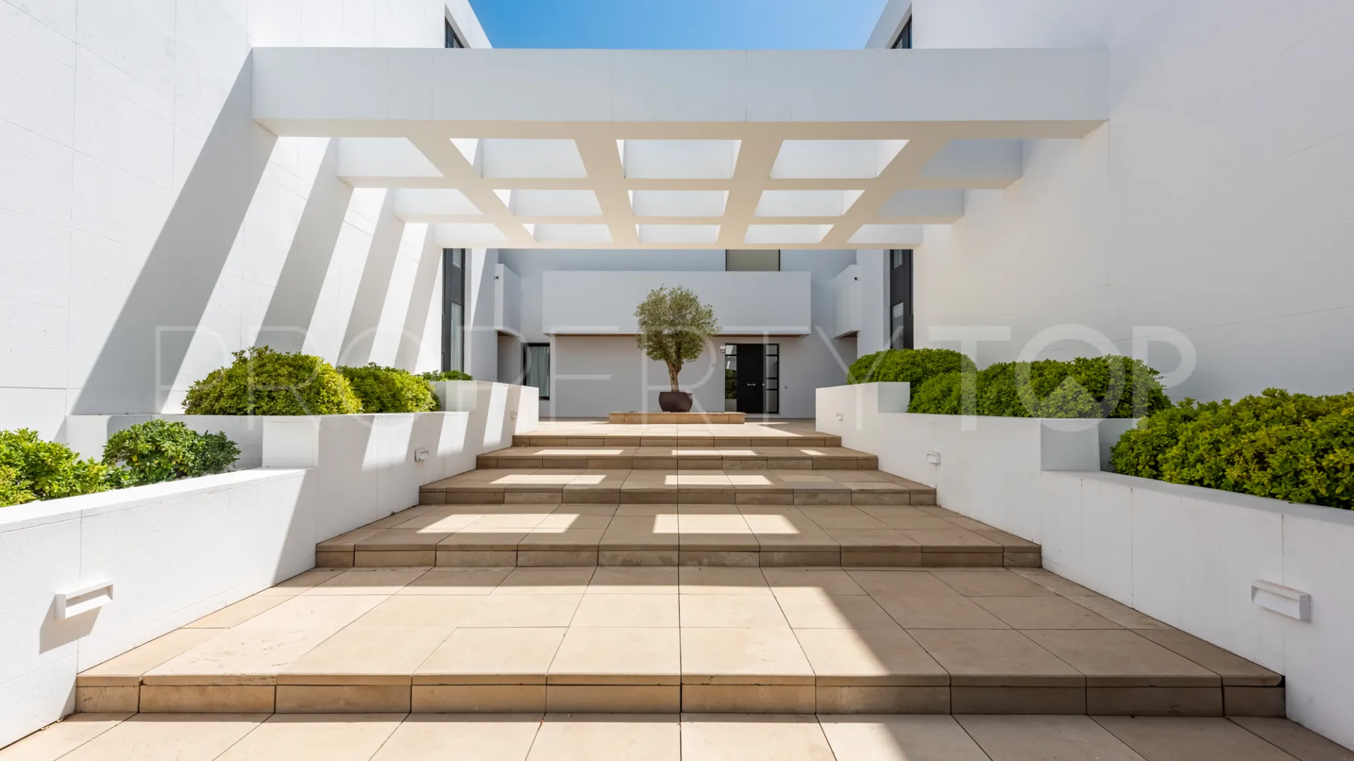 Se vende apartamento de 4 dormitorios en Hacienda de Valderrama