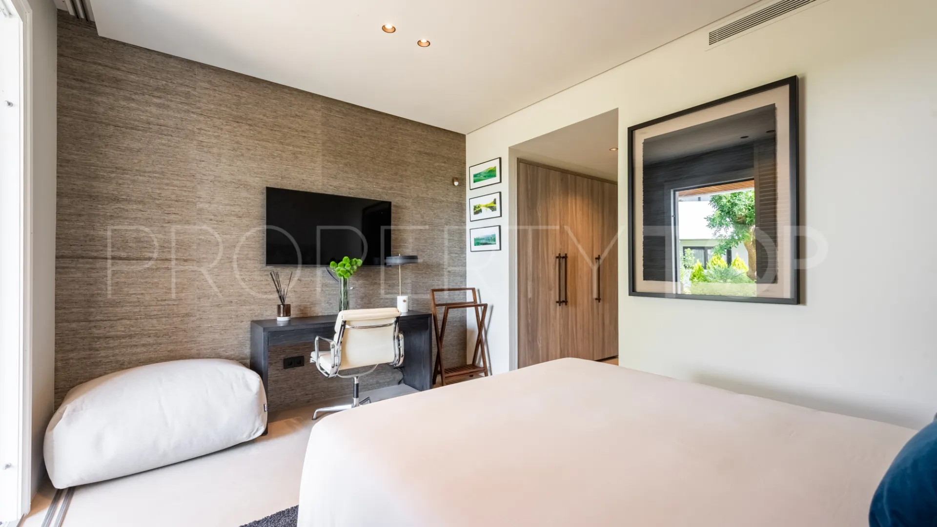 Se vende apartamento de 4 dormitorios en Hacienda de Valderrama