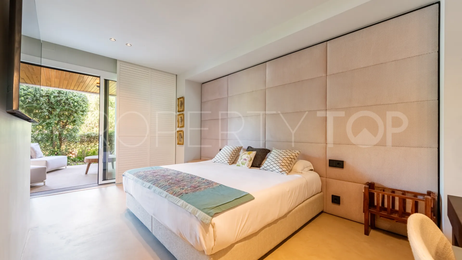 Se vende apartamento de 4 dormitorios en Hacienda de Valderrama