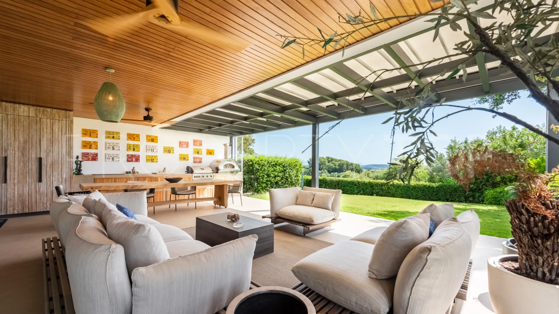 Se vende apartamento de 4 dormitorios en Hacienda de Valderrama
