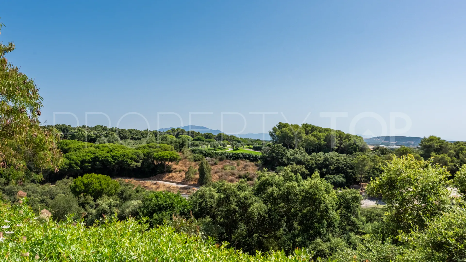 Se vende apartamento de 4 dormitorios en Hacienda de Valderrama