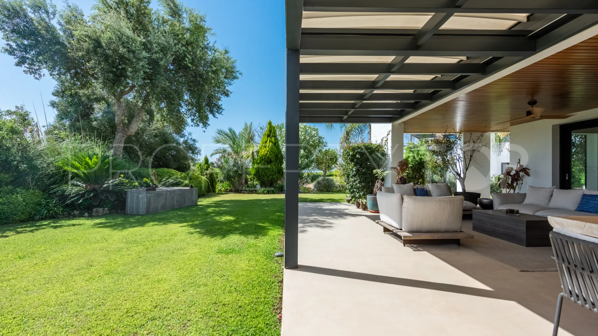 Se vende apartamento de 4 dormitorios en Hacienda de Valderrama