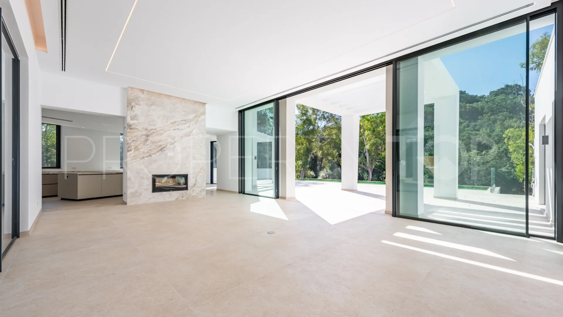 Zona F 5 bedrooms villa for sale