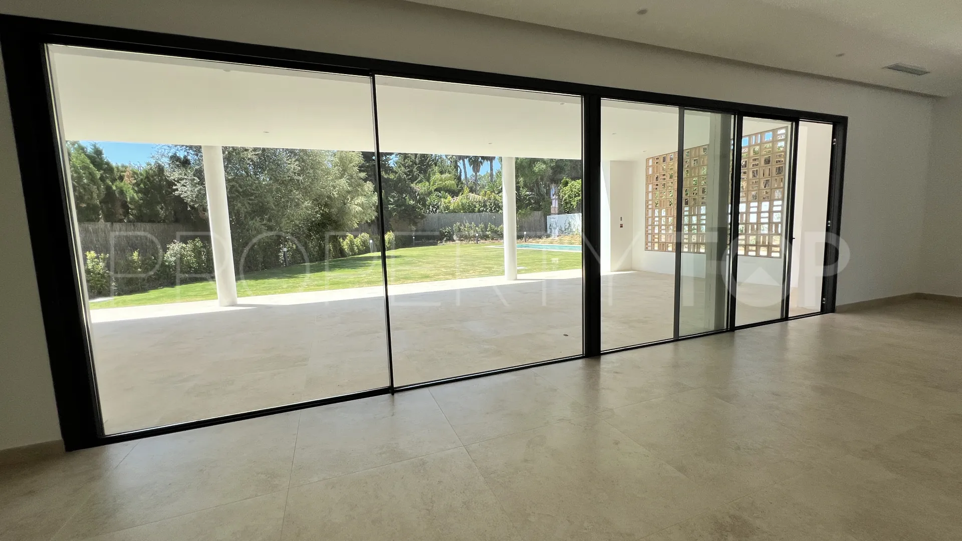 Villa with 6 bedrooms for sale in Zona B