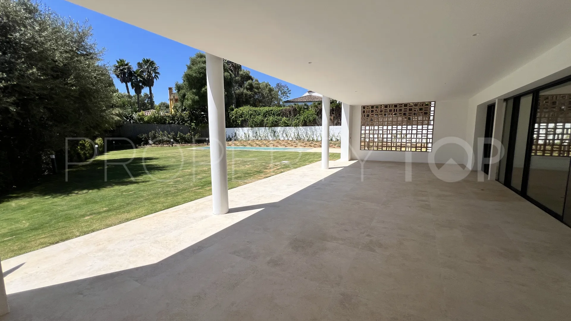 Villa with 6 bedrooms for sale in Zona B