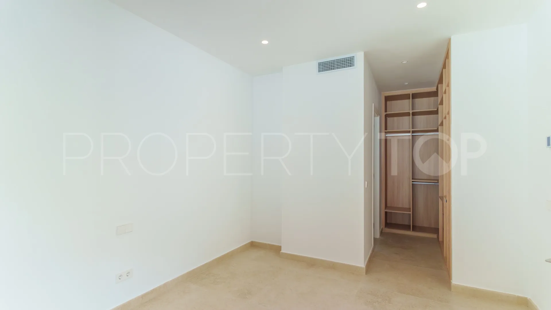 Zona B, villa a la venta con 6 dormitorios