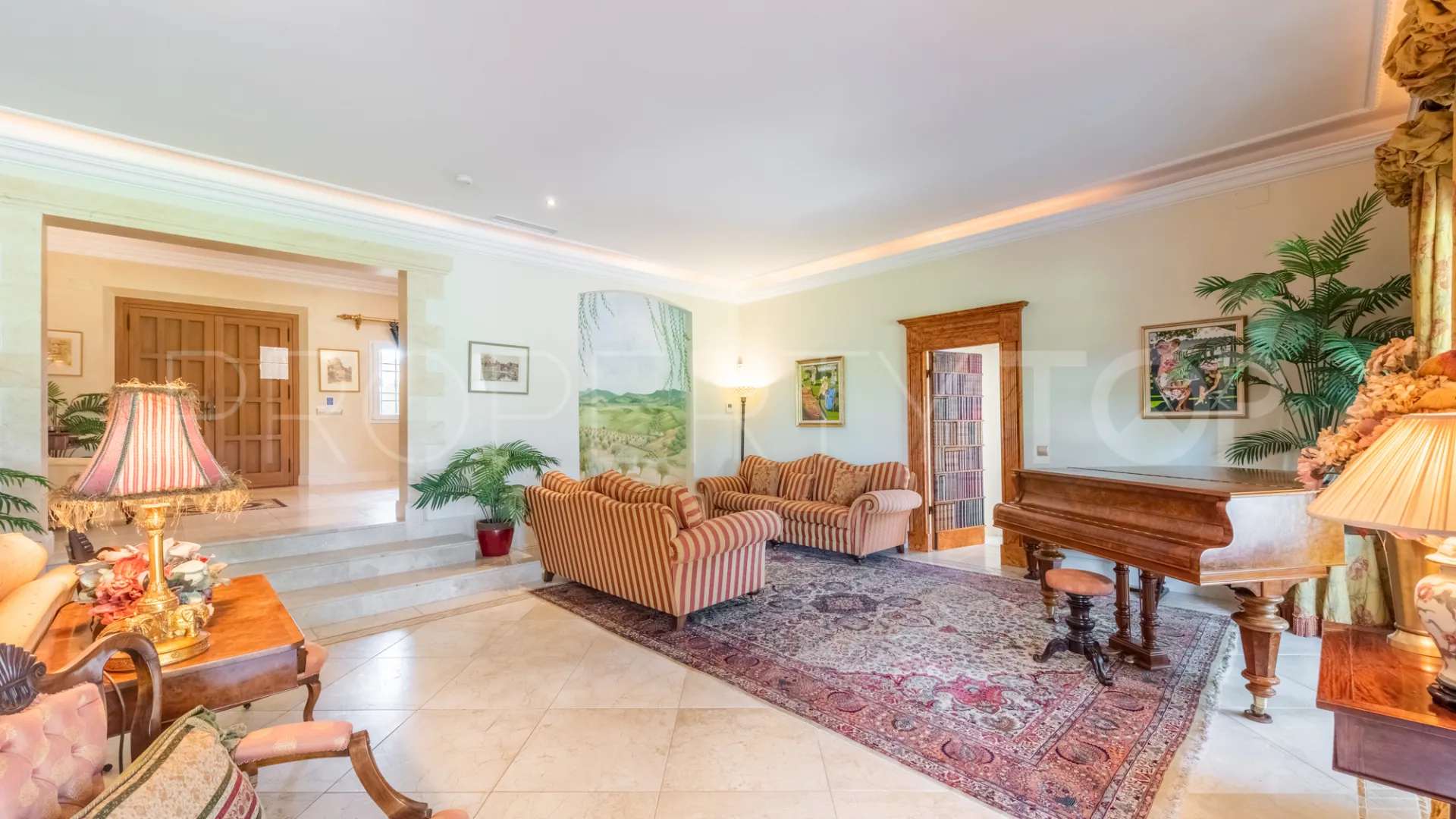 Comprar villa en San Roque Club