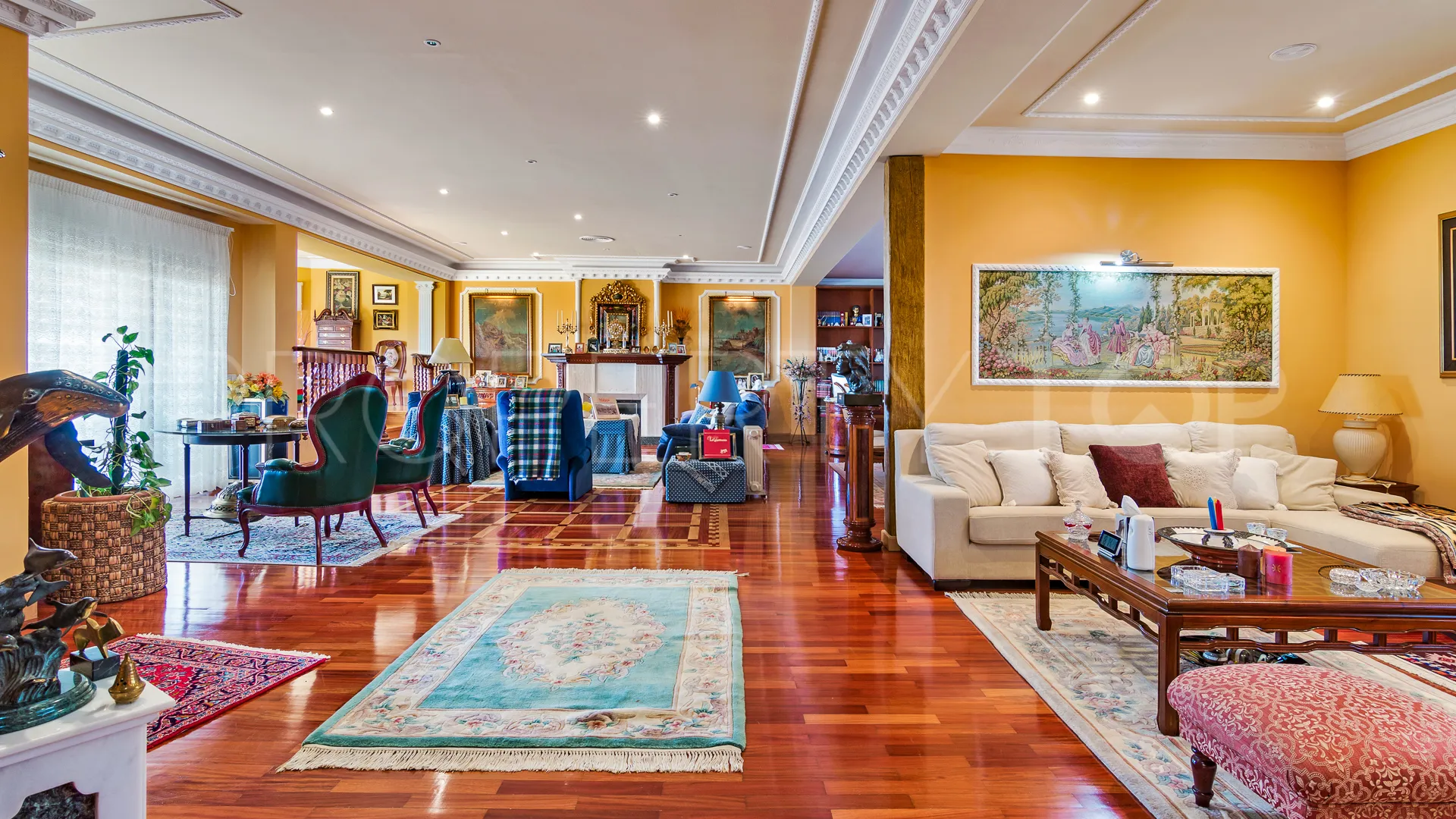 Villa en venta en Pinares de San Antón con 6 dormitorios