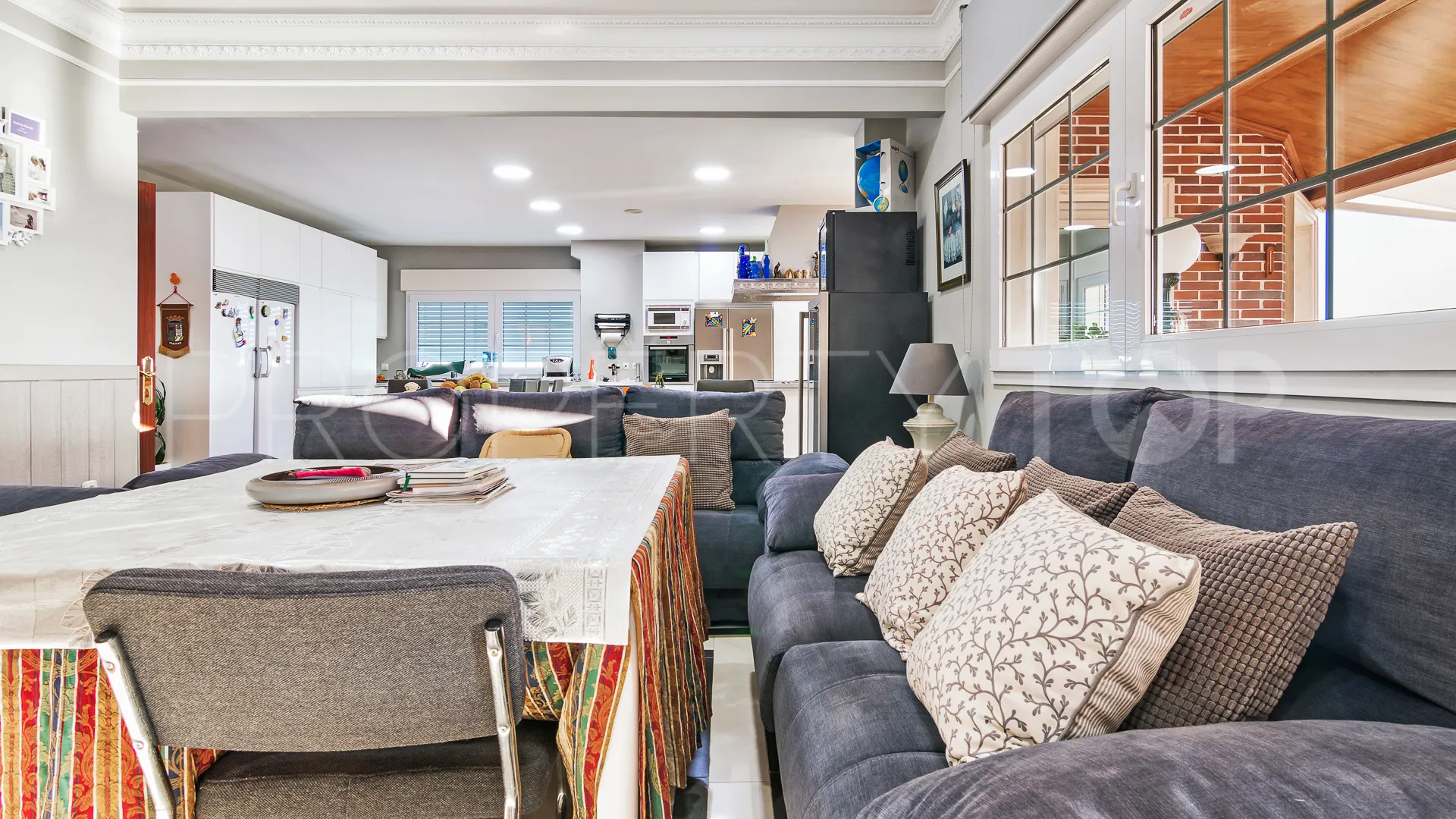 Villa en venta en Pinares de San Antón con 6 dormitorios