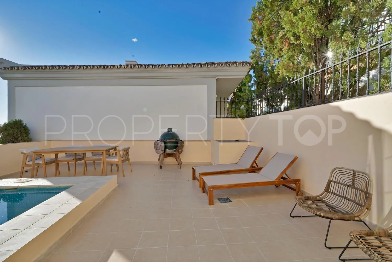 House for sale in Los Naranjos with 5 bedrooms