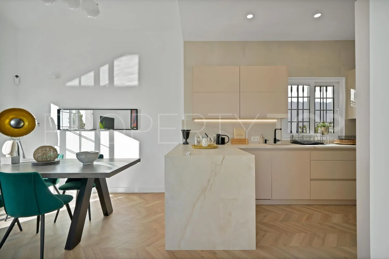 House for sale in Los Naranjos with 5 bedrooms