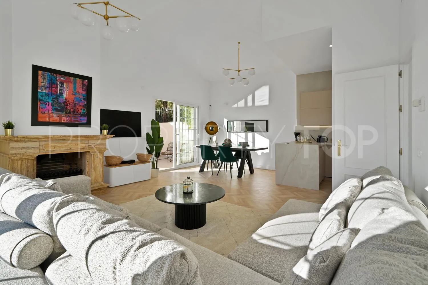 House for sale in Los Naranjos with 5 bedrooms