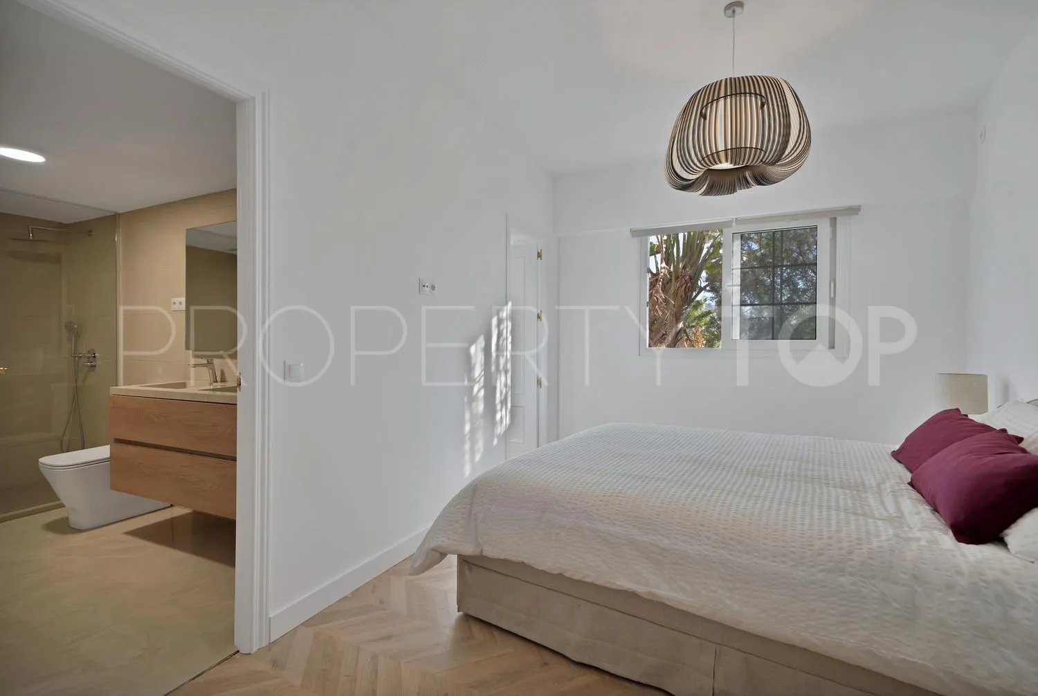 House for sale in Los Naranjos with 5 bedrooms
