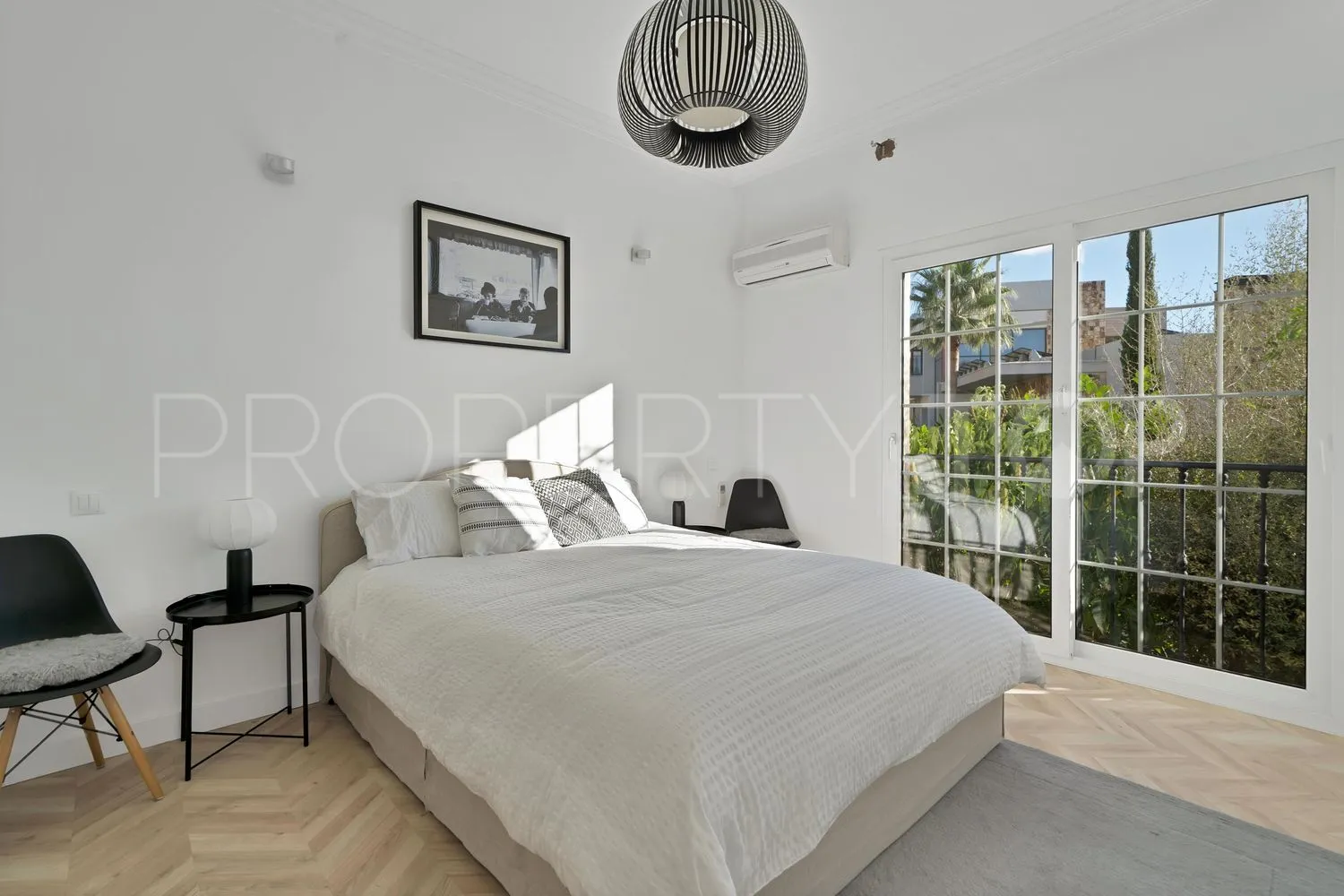 House for sale in Los Naranjos with 5 bedrooms